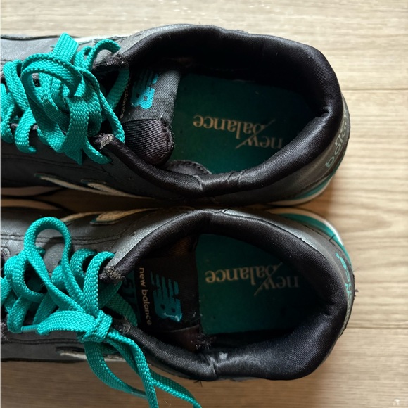 New Balance 515 Precious Metals Casual Shoes Metallic WL515MBR Black/Teal 8 - Picture 6 of 6